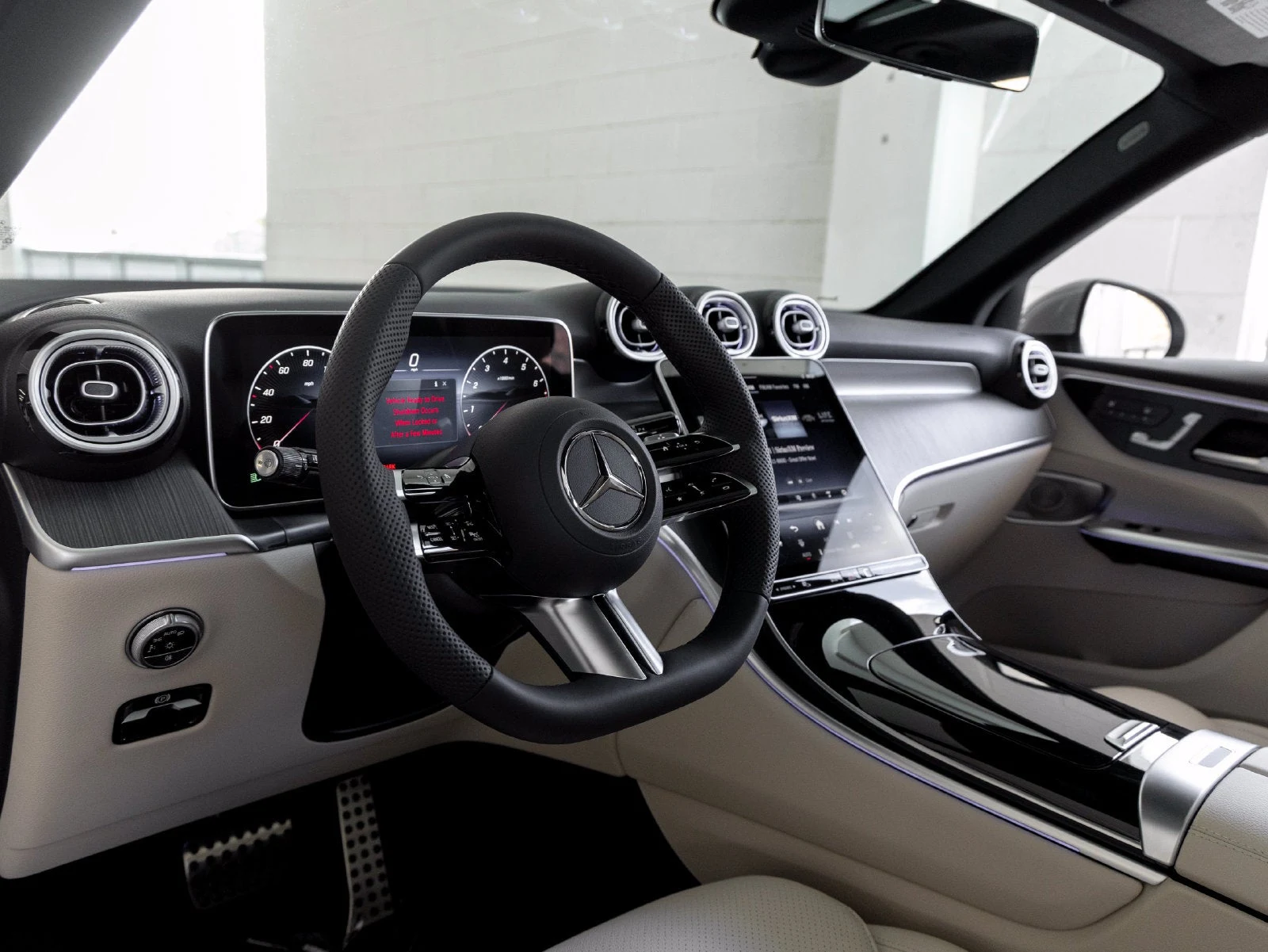 2027 Mercedes-Benz GLC 300 4MATIC interior, dashboard, Macchiato Beige
