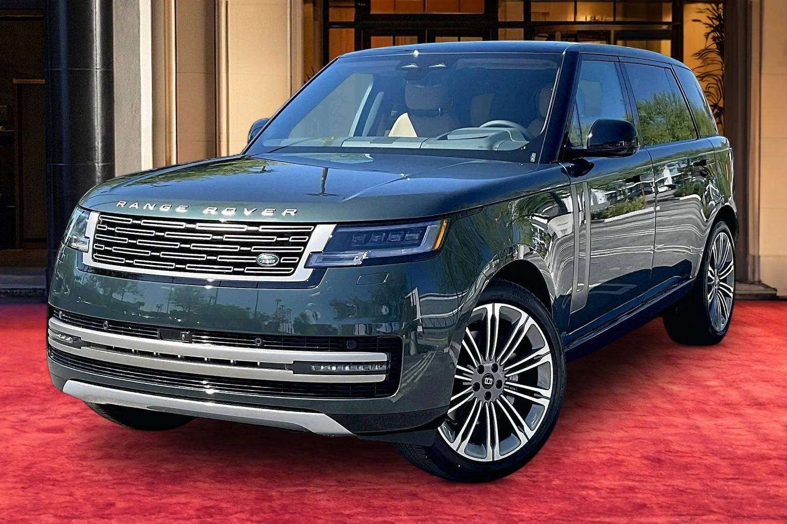 2027 Land Rover Range Rover SE LWB, exterior view