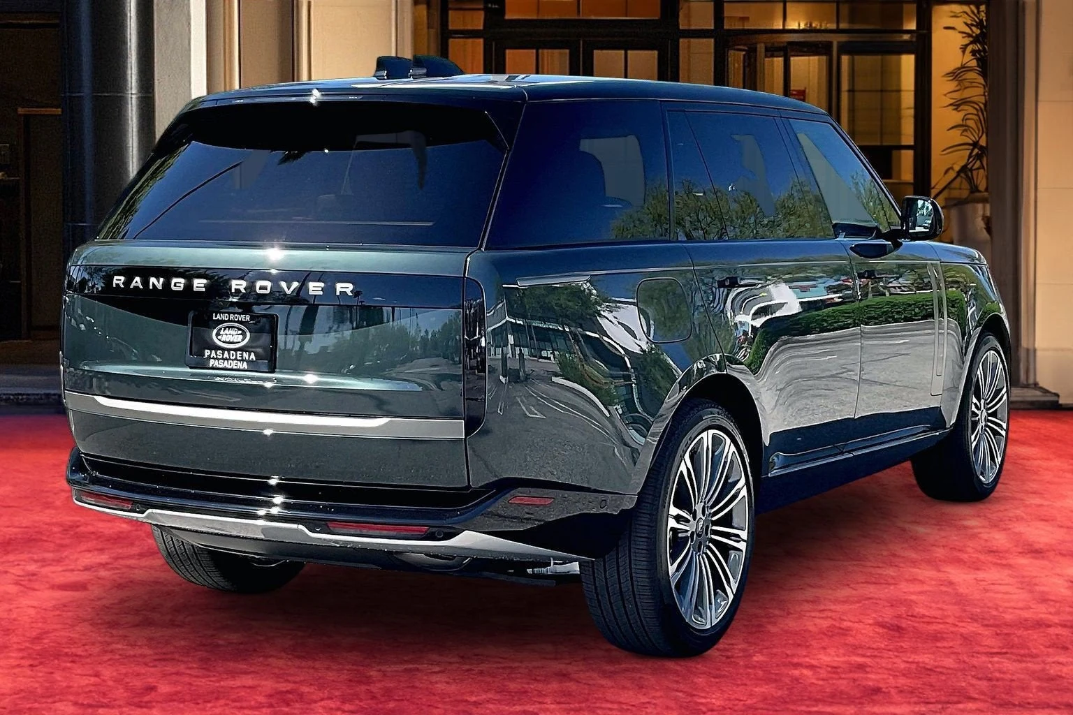 2027 Land Rover Range Rover SE LWB for sale, exterior, Green