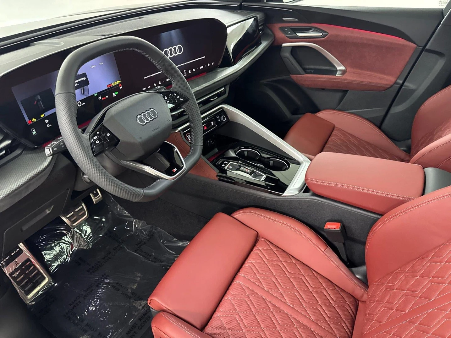 2026 Audi SQ5 Premium Plus quattro interior, Arras Red