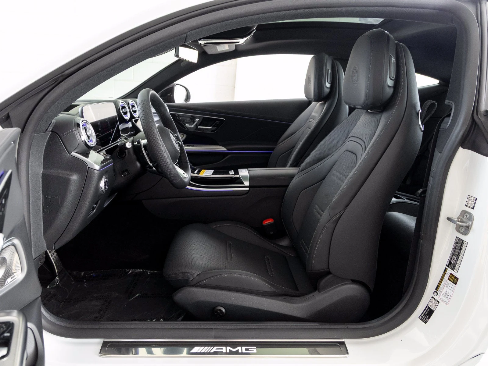 2027 Mercedes-AMG CLE 53 4MATIC+ Coupé interior, seats, Black W/Grey Stitching