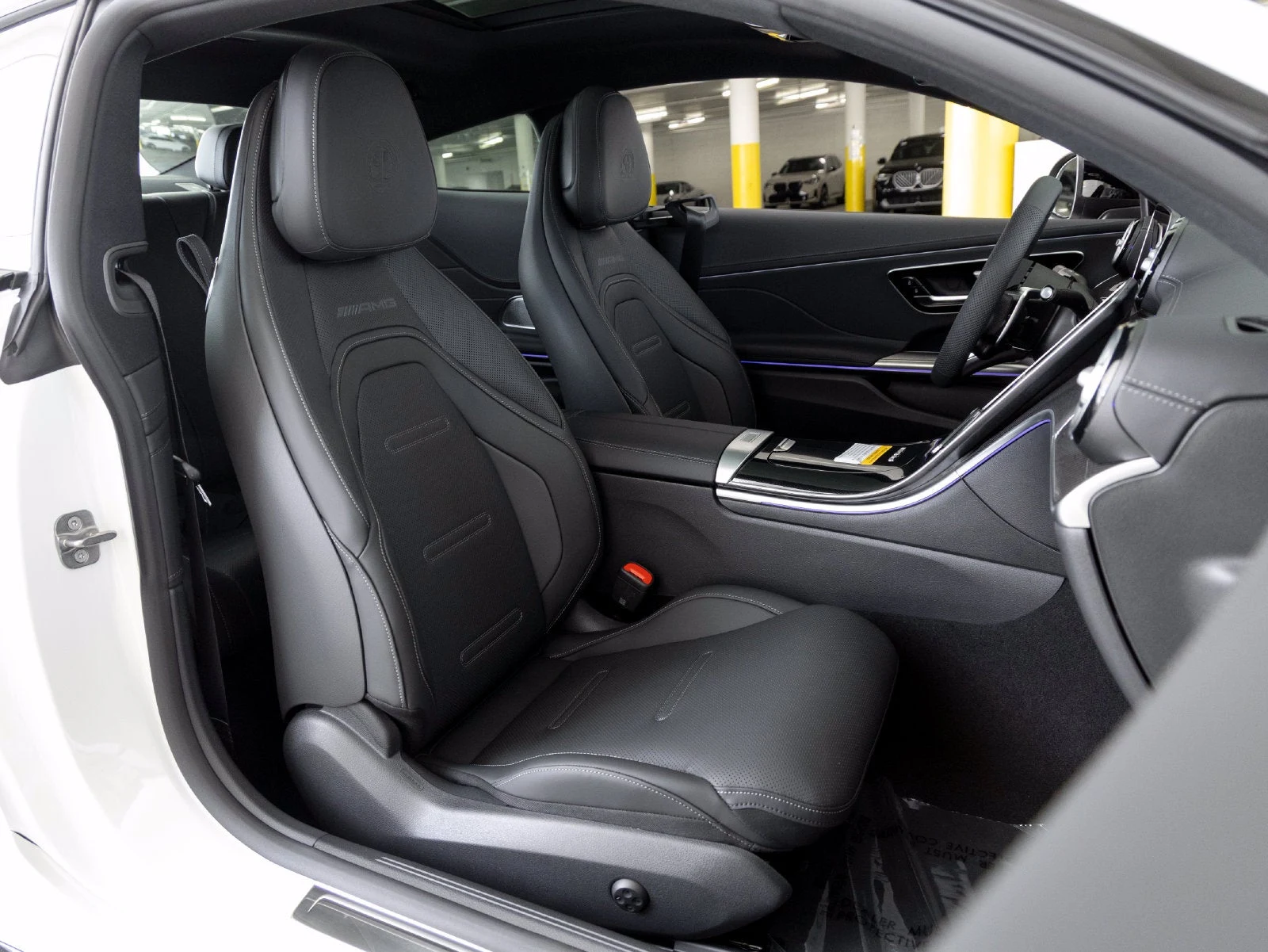 2027 Mercedes-AMG CLE 53 4MATIC+ Coupé interior, seats, Black W/Grey Stitching