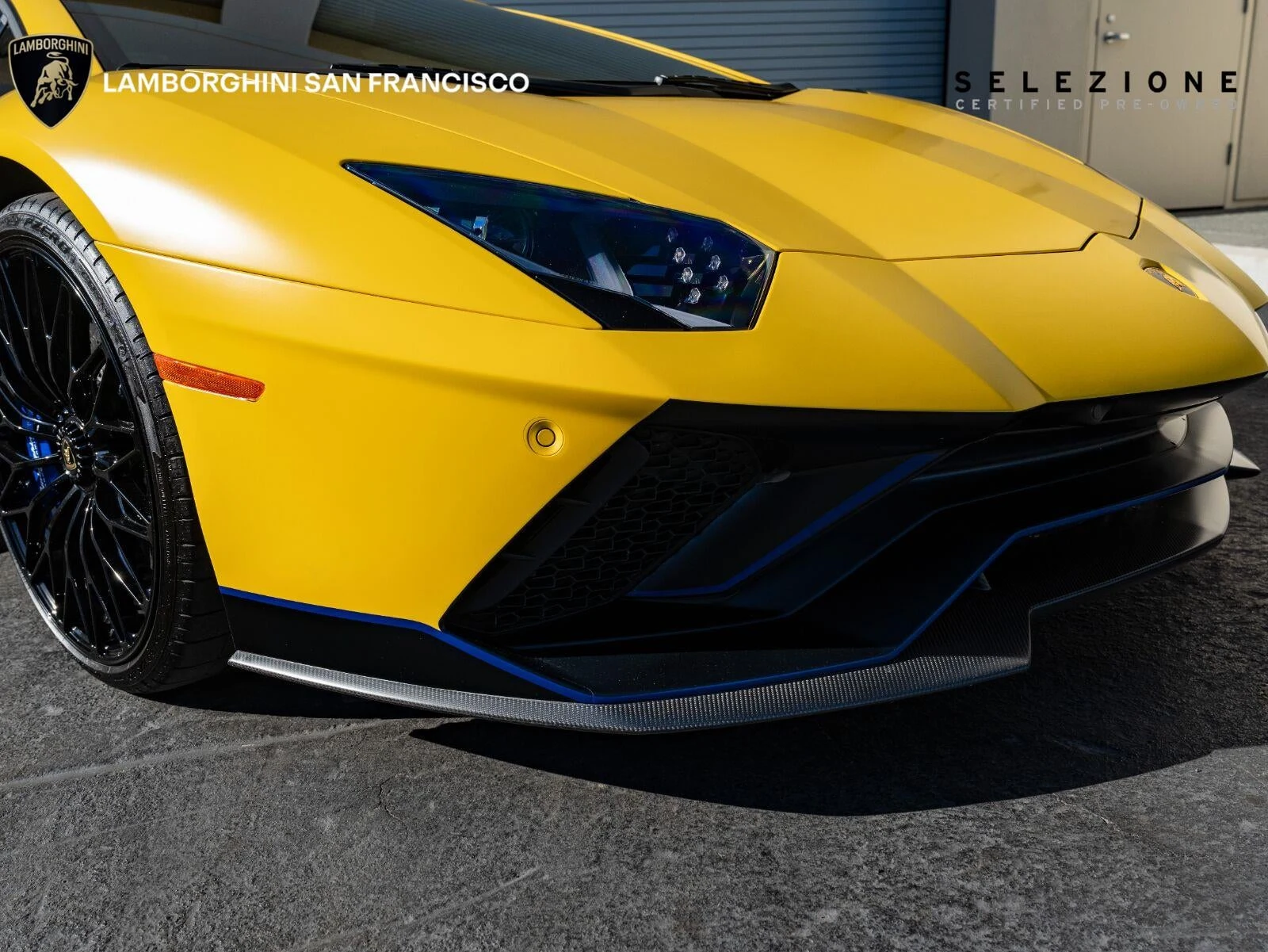 2022 Lamborghini Aventador LP 780-4 Ultimae for sale, exterior, Giallo Telemaco
