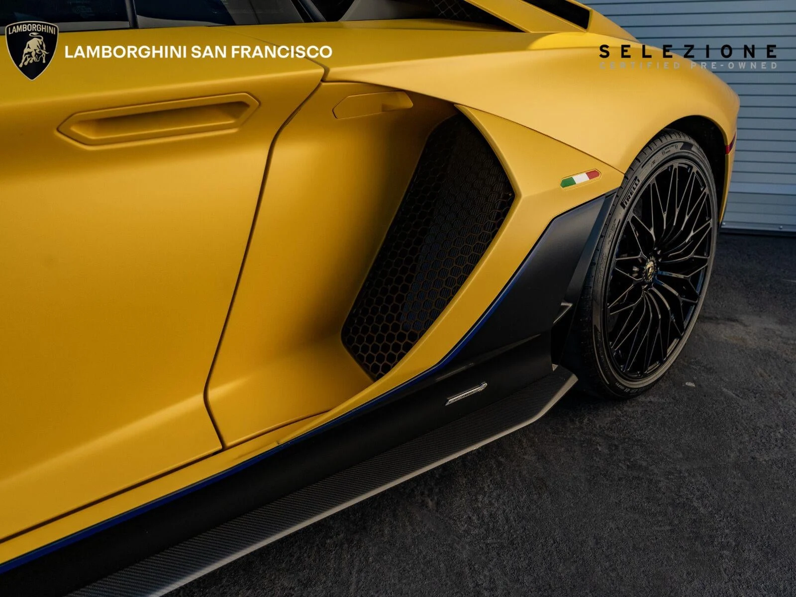 2022 Lamborghini Aventador LP 780-4 Ultimae for sale, exterior, Giallo Telemaco