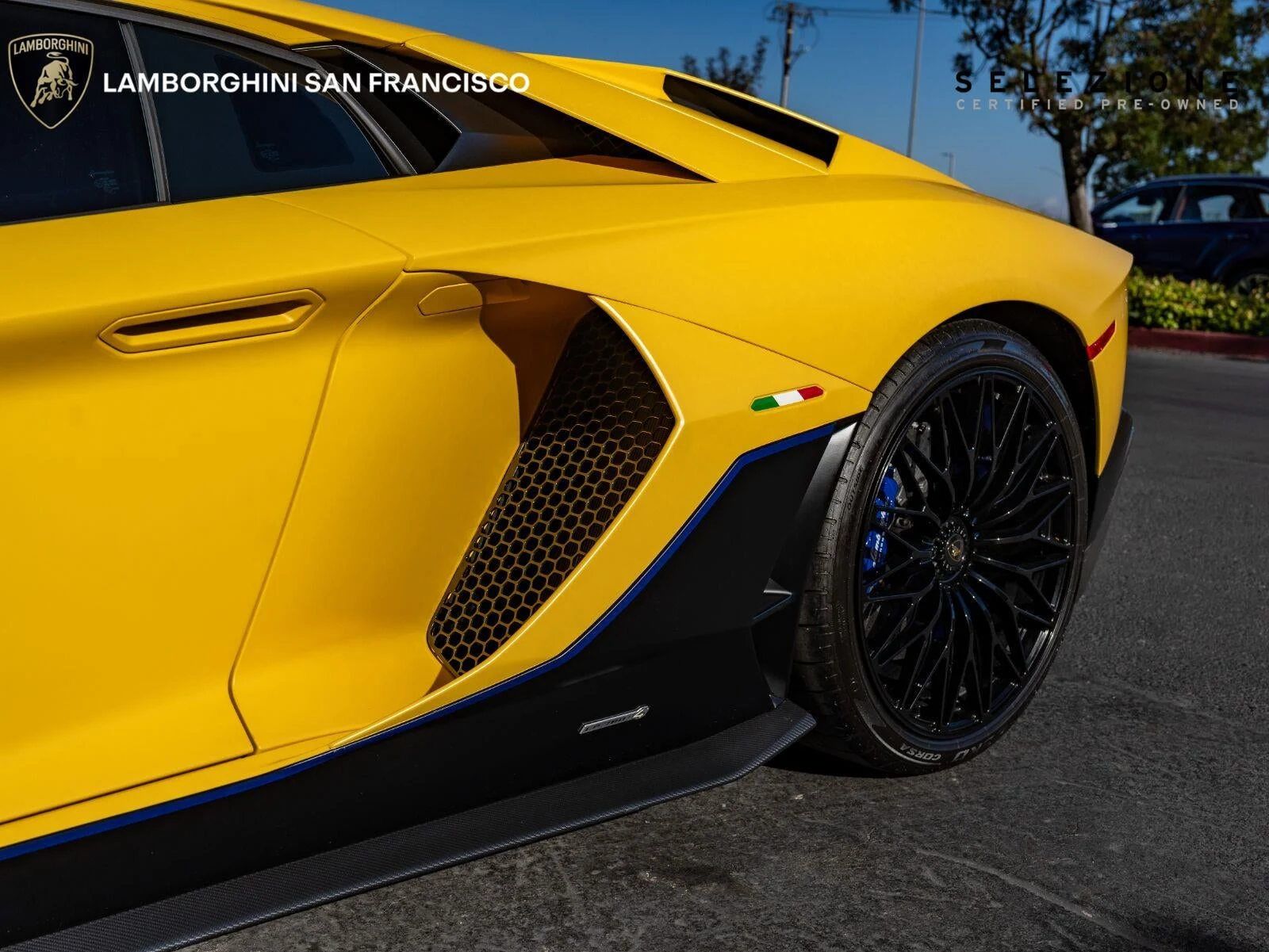 2022 Lamborghini Aventador LP 780-4 Ultimae for sale, exterior, Giallo Telemaco