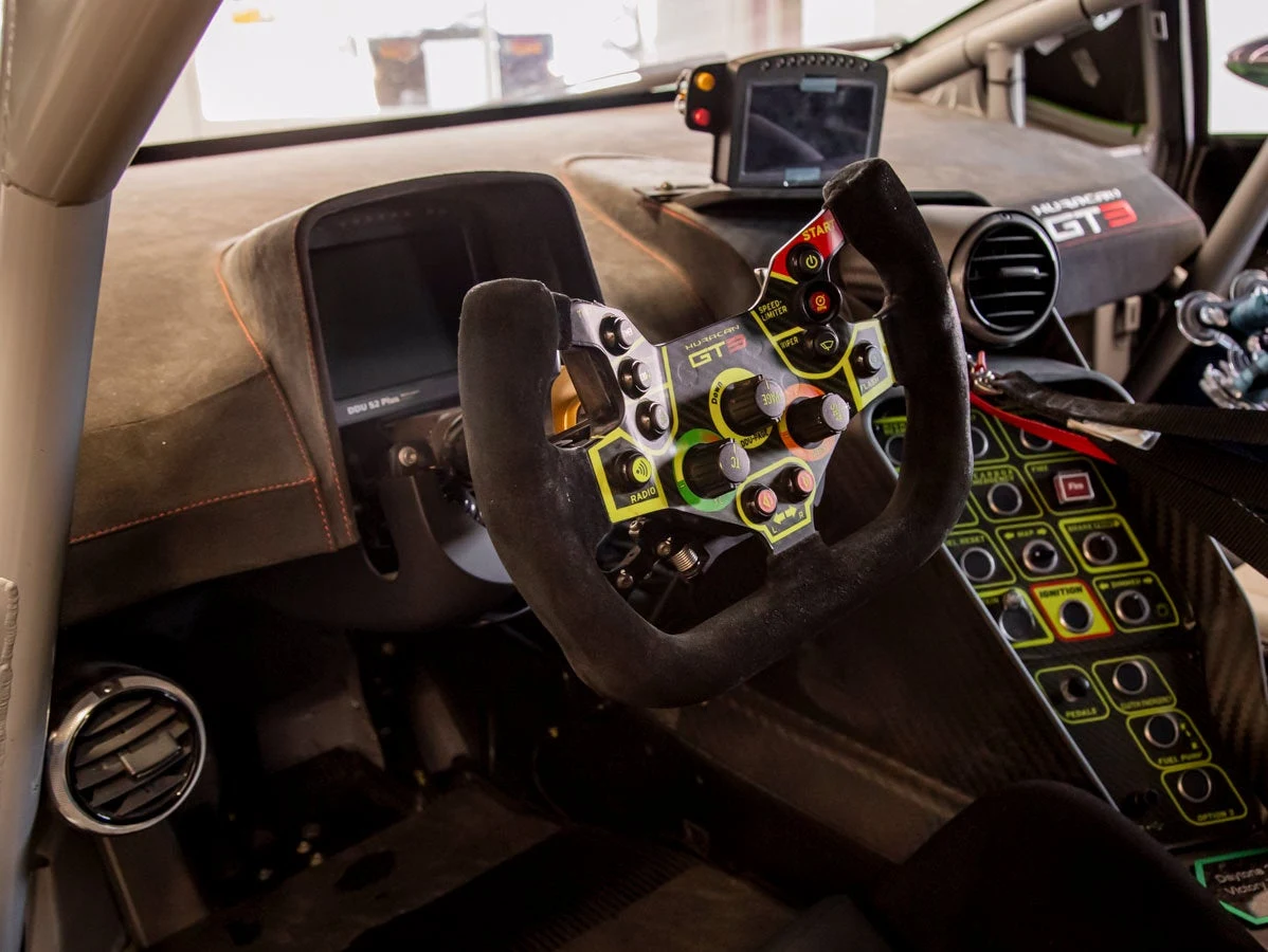 2017 Lamborghini Huracan GT3 interior, dashboard