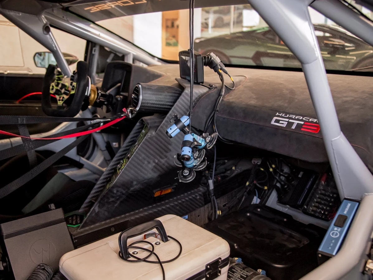 2017 Lamborghini Huracan GT3 interior, dashboard