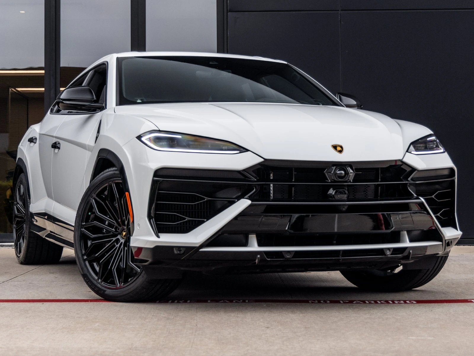 2025 Lamborghini Urus SE for sale, exterior, Bianco Monocerus Metallic