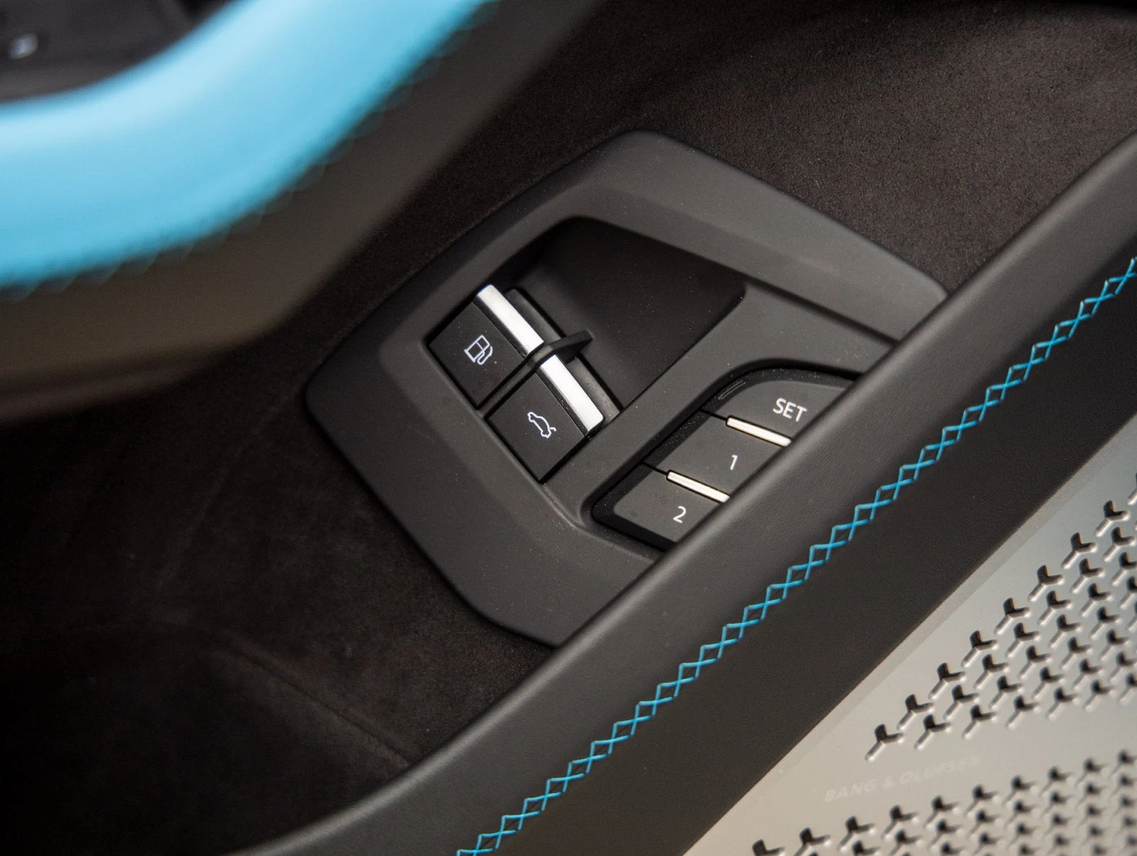 2025 Lamborghini Urus SE interior, center console, Nero Ade