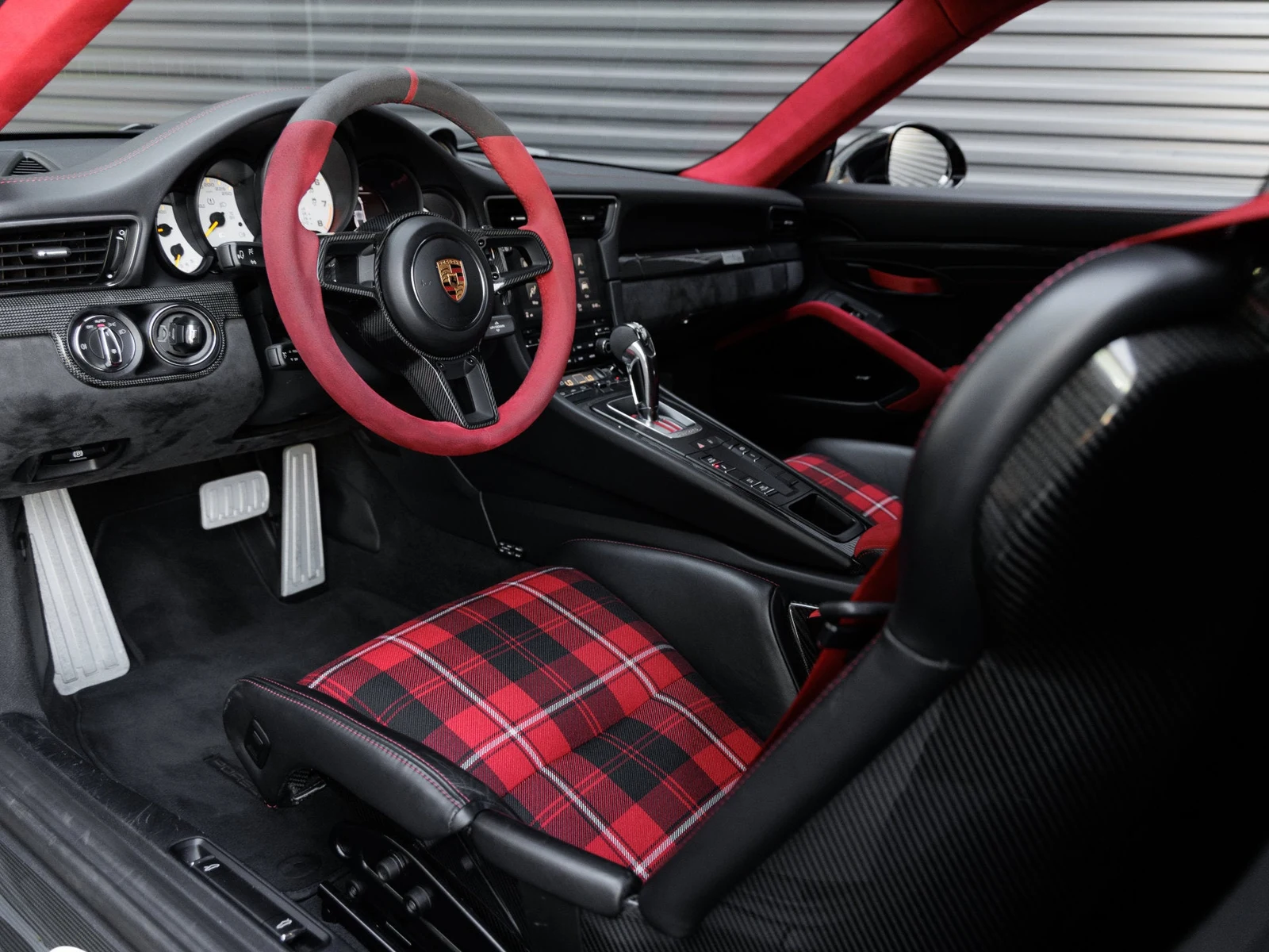 2018 Porsche 911 GT2 RS Weissach interior, Black leather / Black and Red Alcantara
