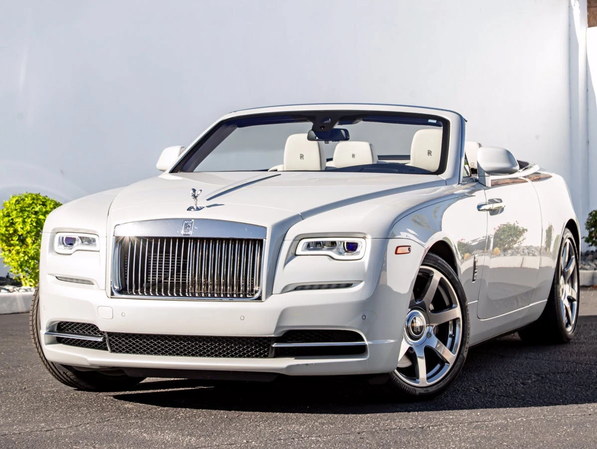 2018 Rolls-Royce Dawn, exterior view