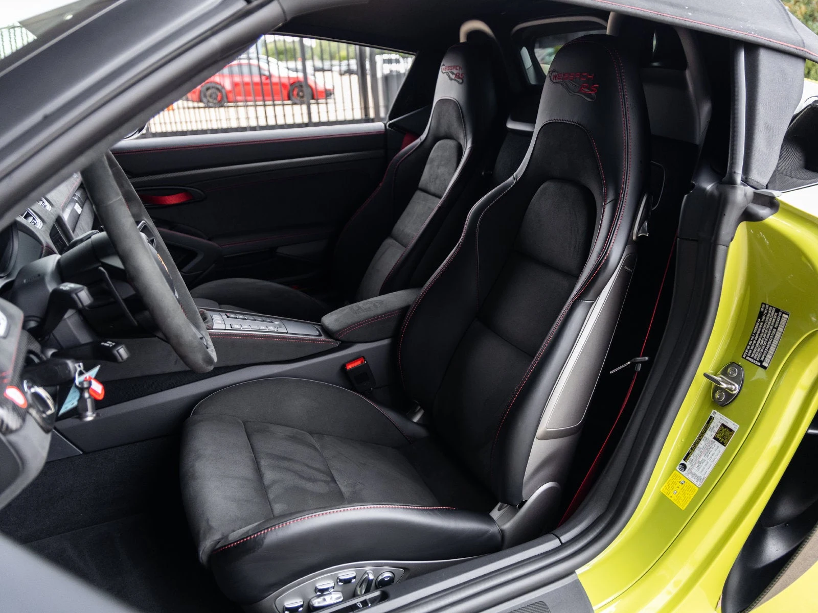 2025 Porsche 718 Spyder RS Weissach interior, seats