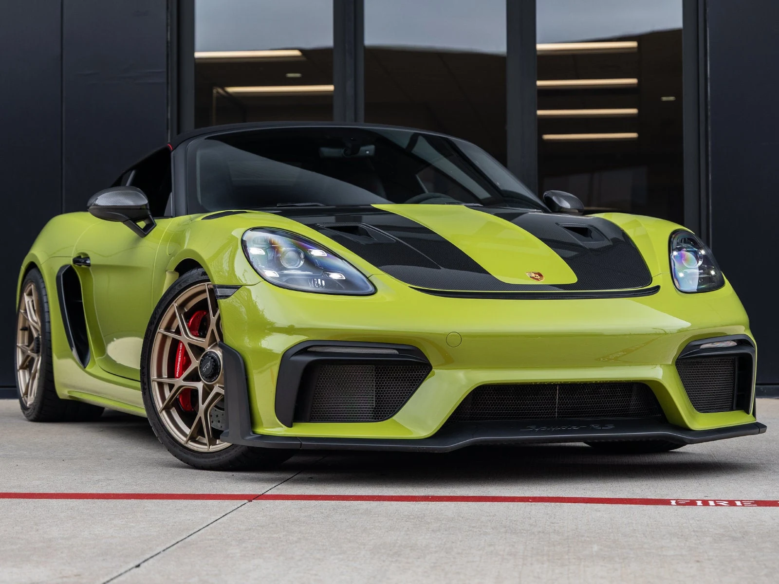 2025 Porsche 718 Spyder RS Weissach for sale, exterior, Paint to Sample Linden Green