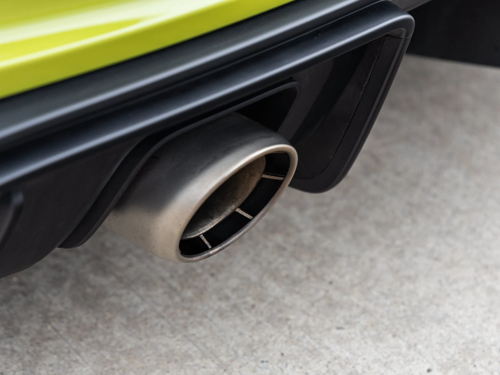 2025 Porsche 718 Spyder RS Weissach for sale, exterior, Paint to Sample Linden Green