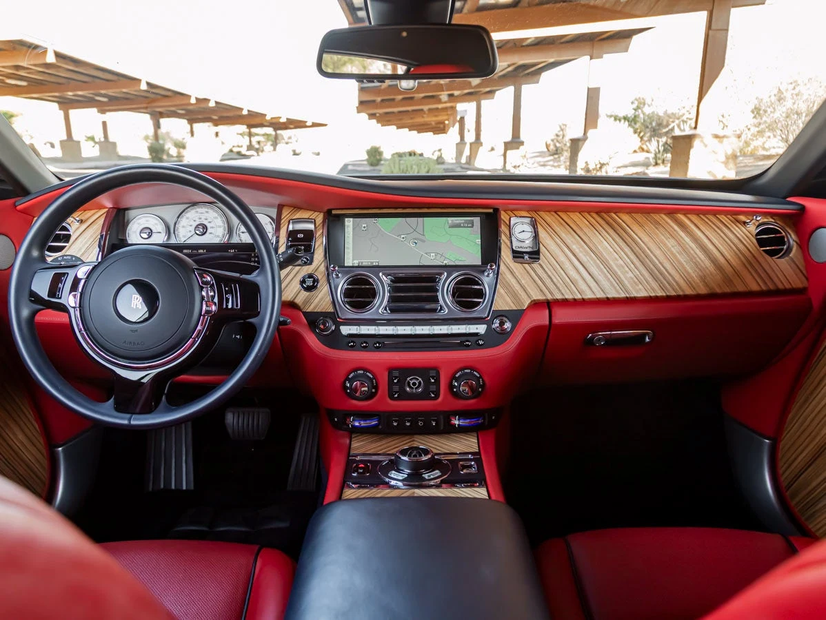 2016 Rolls-Royce Dawn interior, dashboard, Mugello Red / Navy Blue