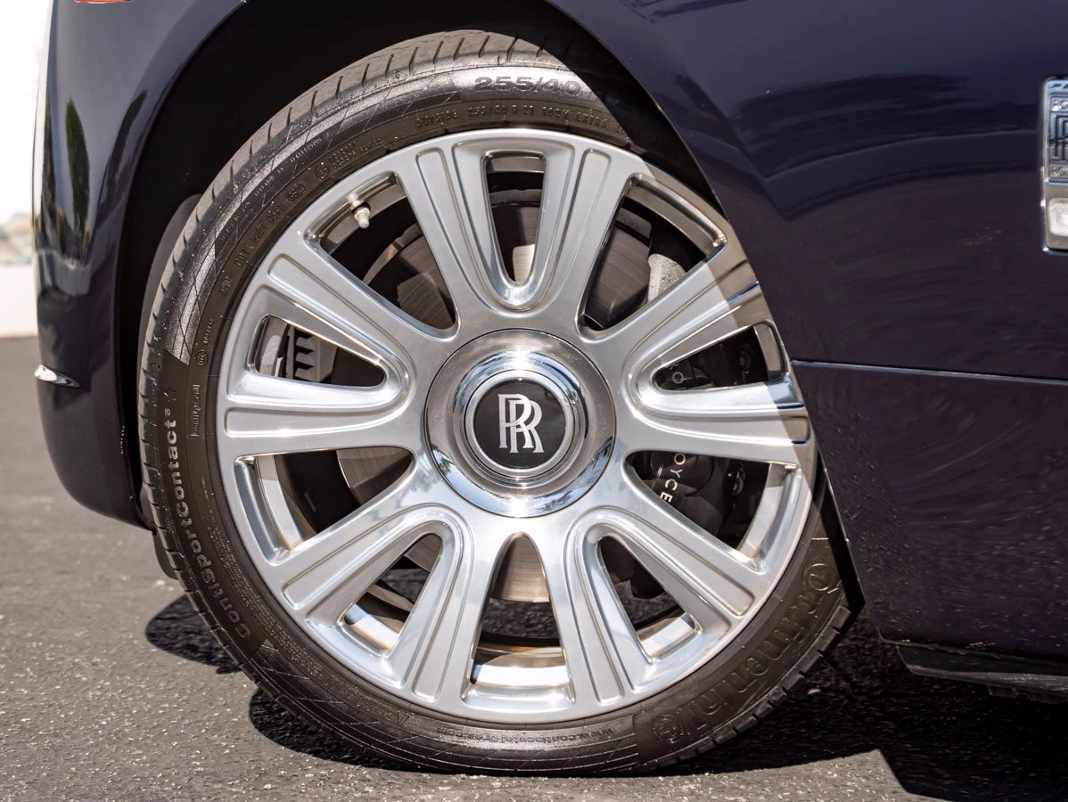 2016 Rolls-Royce Dawn wheel
