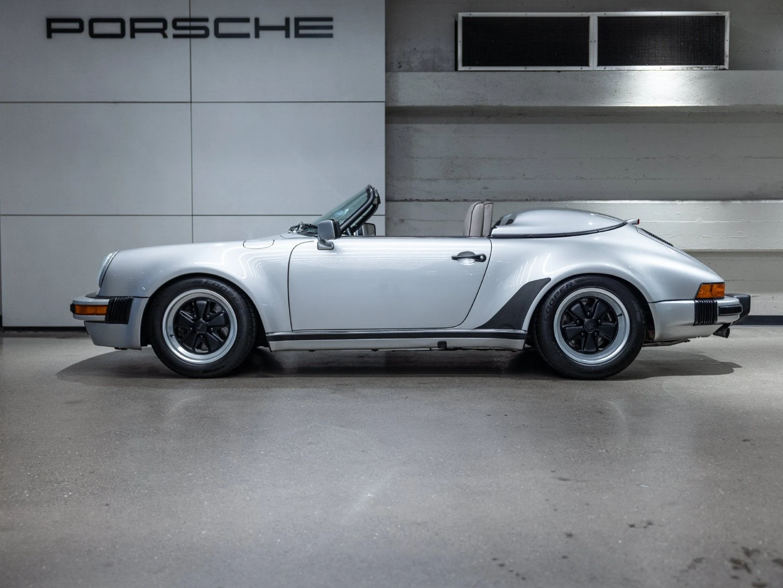 1989 Porsche 911 Speedster for sale, exterior, Silver Metallic