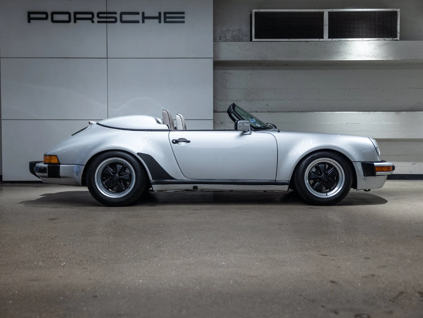 1989 Porsche 911 Speedster for sale, exterior, Silver Metallic
