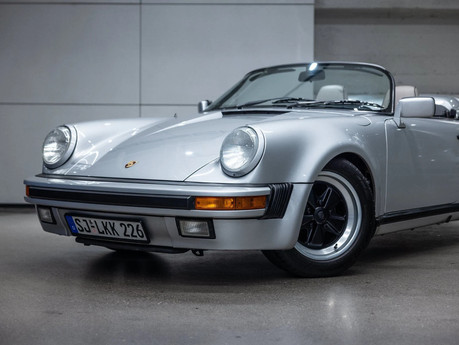 1989 Porsche 911 Speedster for sale, exterior, Silver Metallic