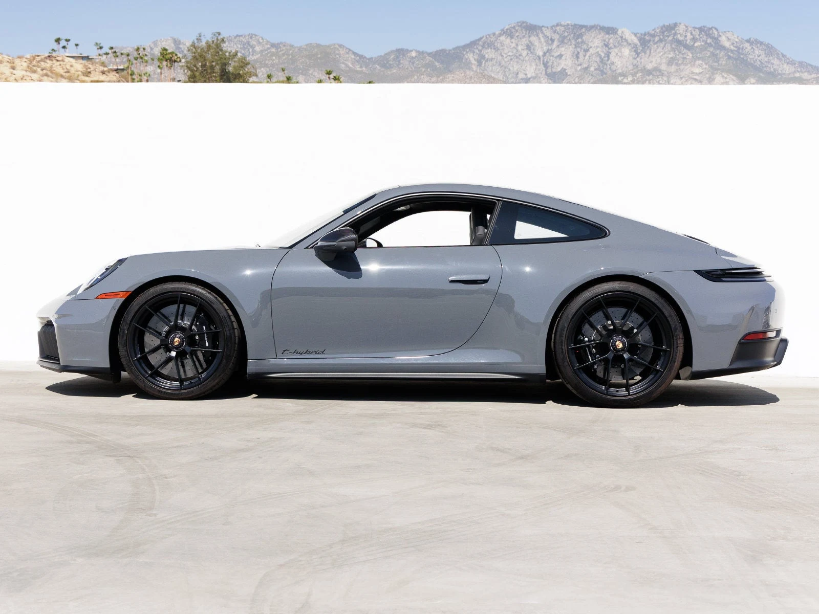 2025 Porsche 911 Carrera GTS, side profile, Grey