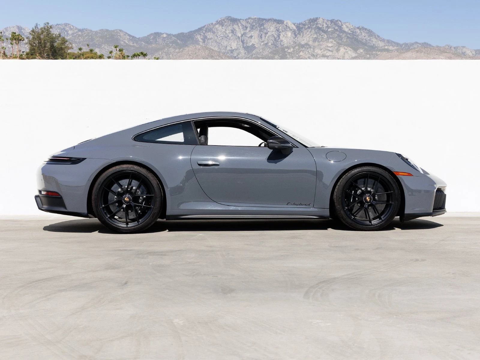 2025 Porsche 911 Carrera GTS, side profile, Grey