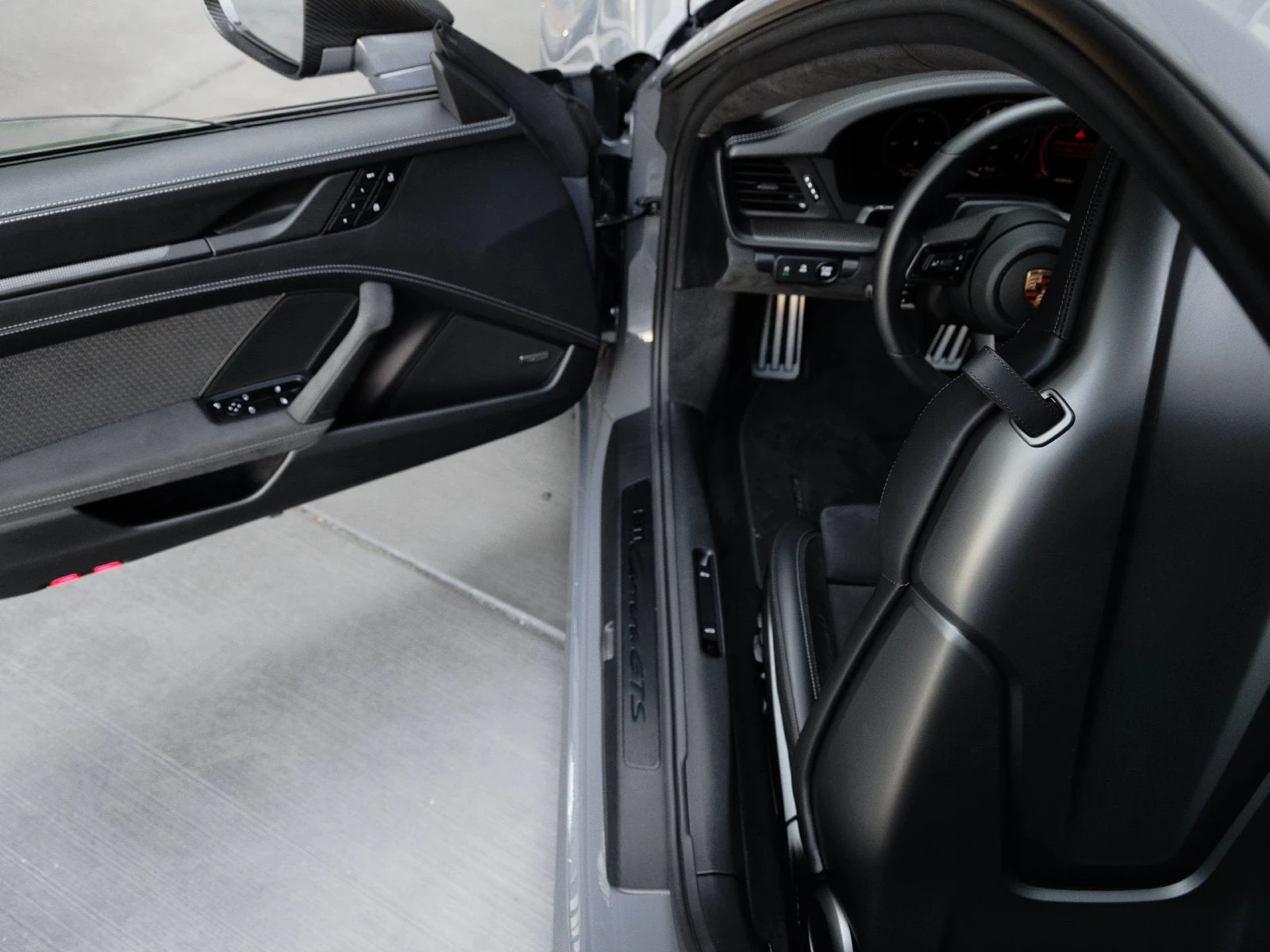 2025 Porsche 911 Carrera GTS interior, door panel, Black