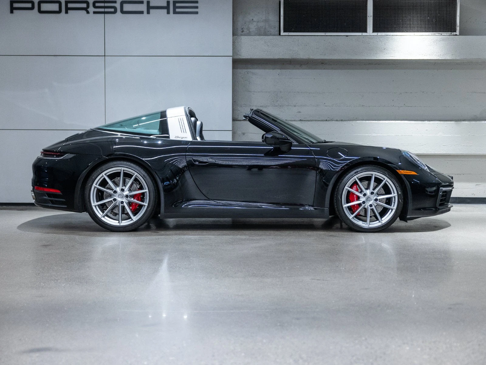 2024 Porsche 911 Targa 4S for sale, exterior, Black
