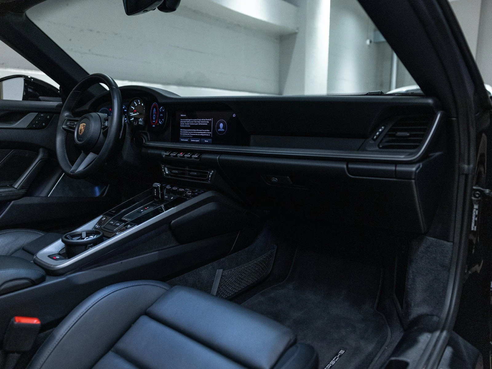 2024 Porsche 911 Targa 4S interior, Black with leather seat centers