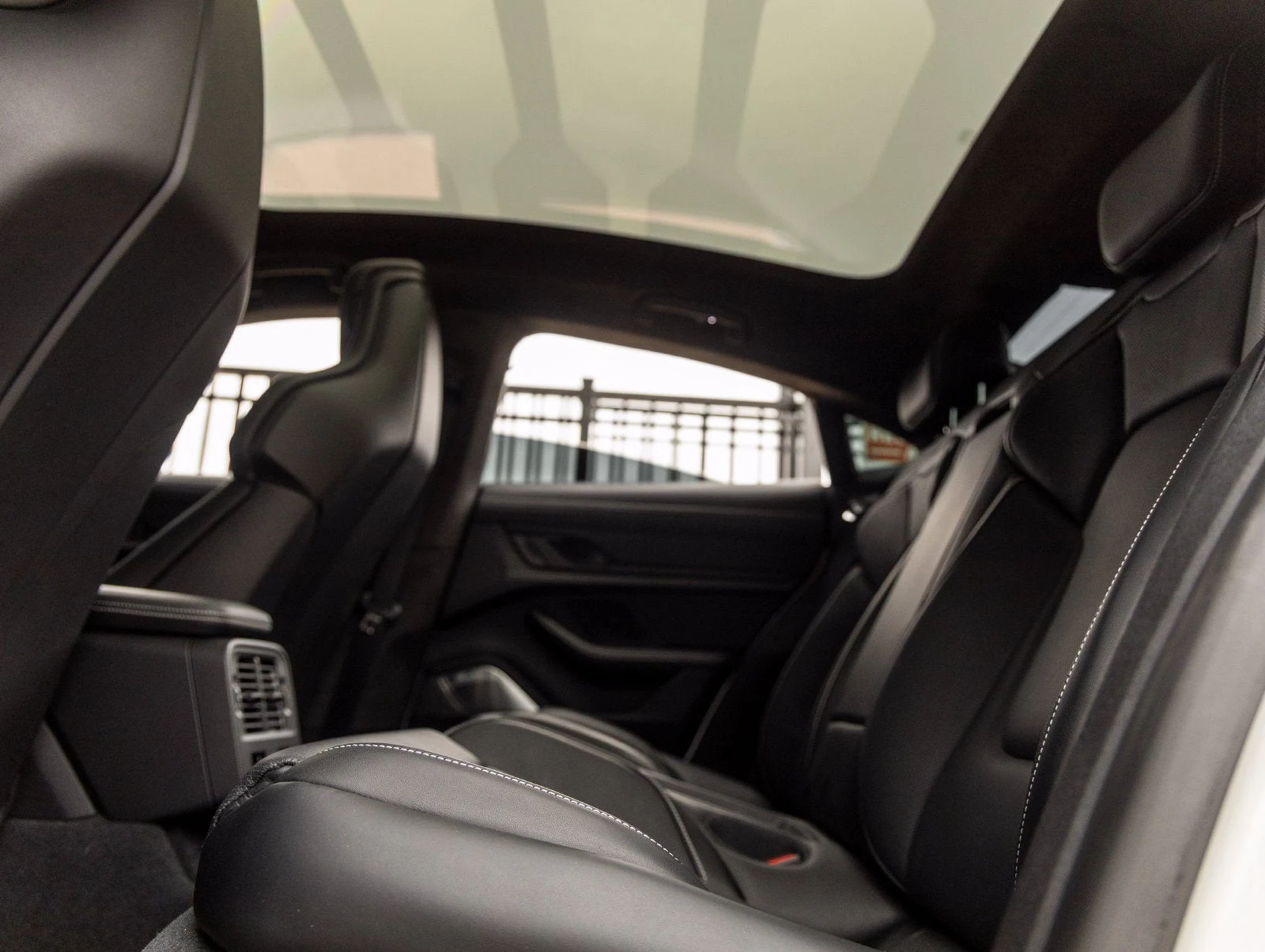 2025 Porsche Taycan Turbo GT interior, seats