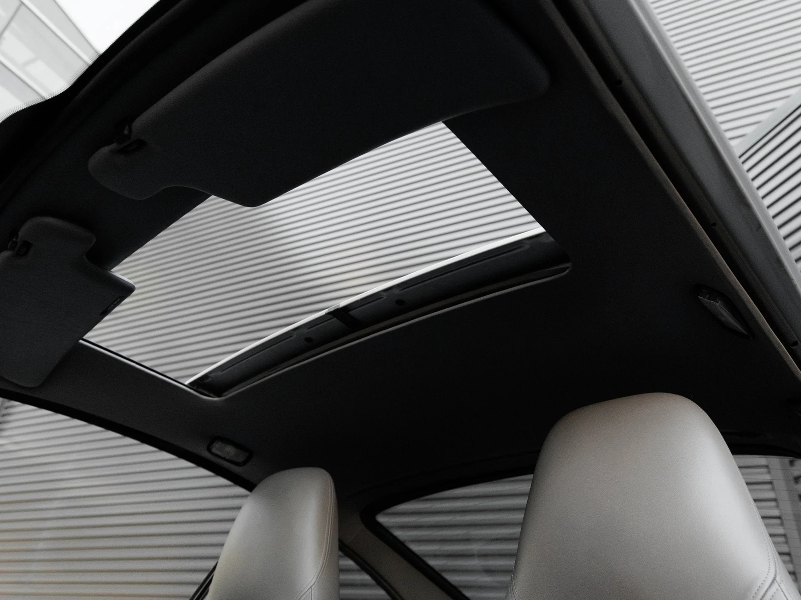 1996 Porsche 911 Carrera Coupe interior, door panel