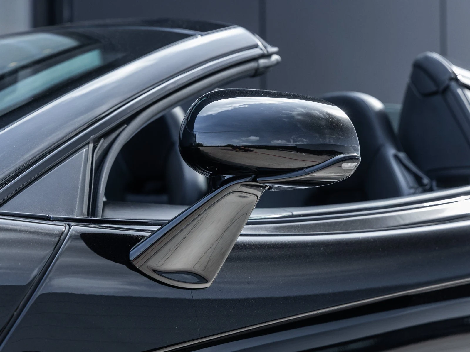 2020 McLaren 570S Spider for sale, exterior, Onyx Black