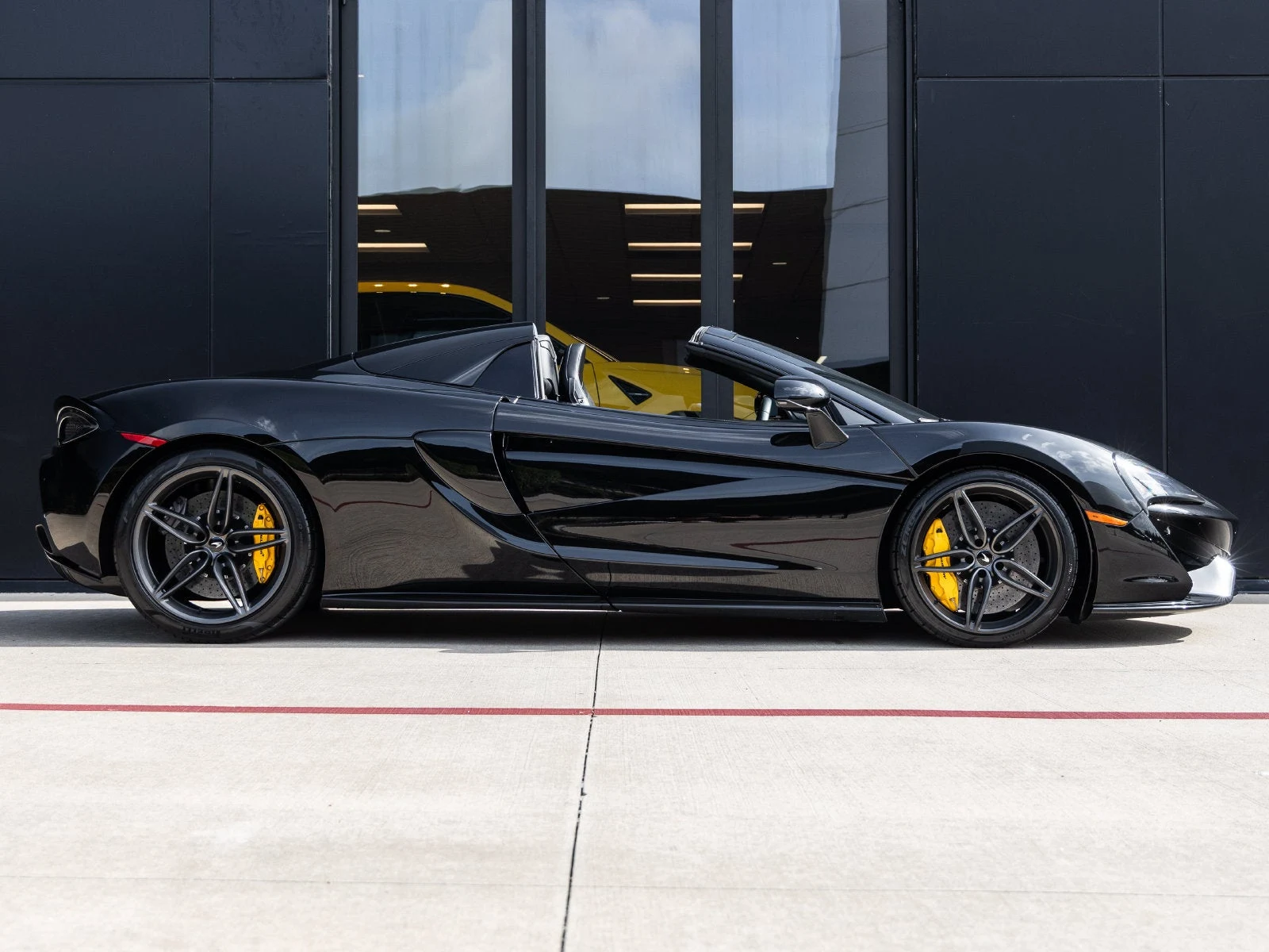 2020 McLaren 570S Spider for sale, exterior, Onyx Black