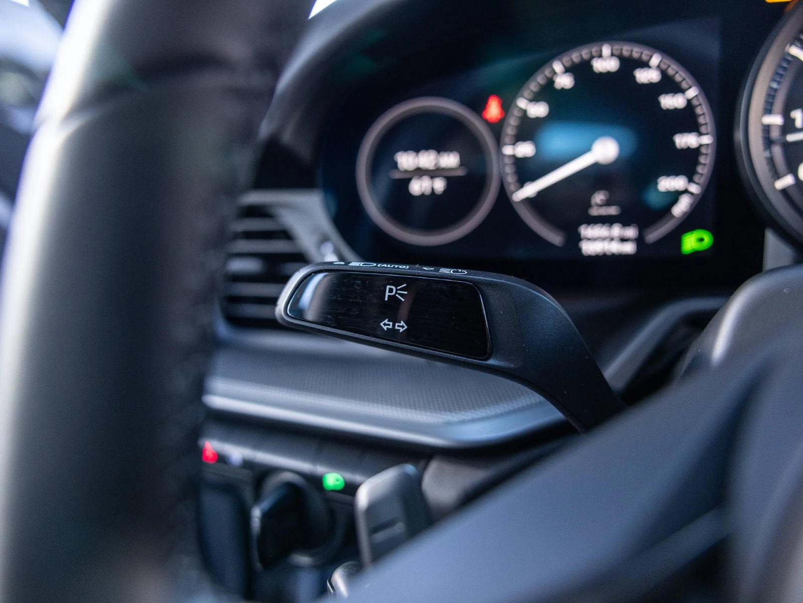 2023 Porsche 911 Carrera 4S interior, Black leather