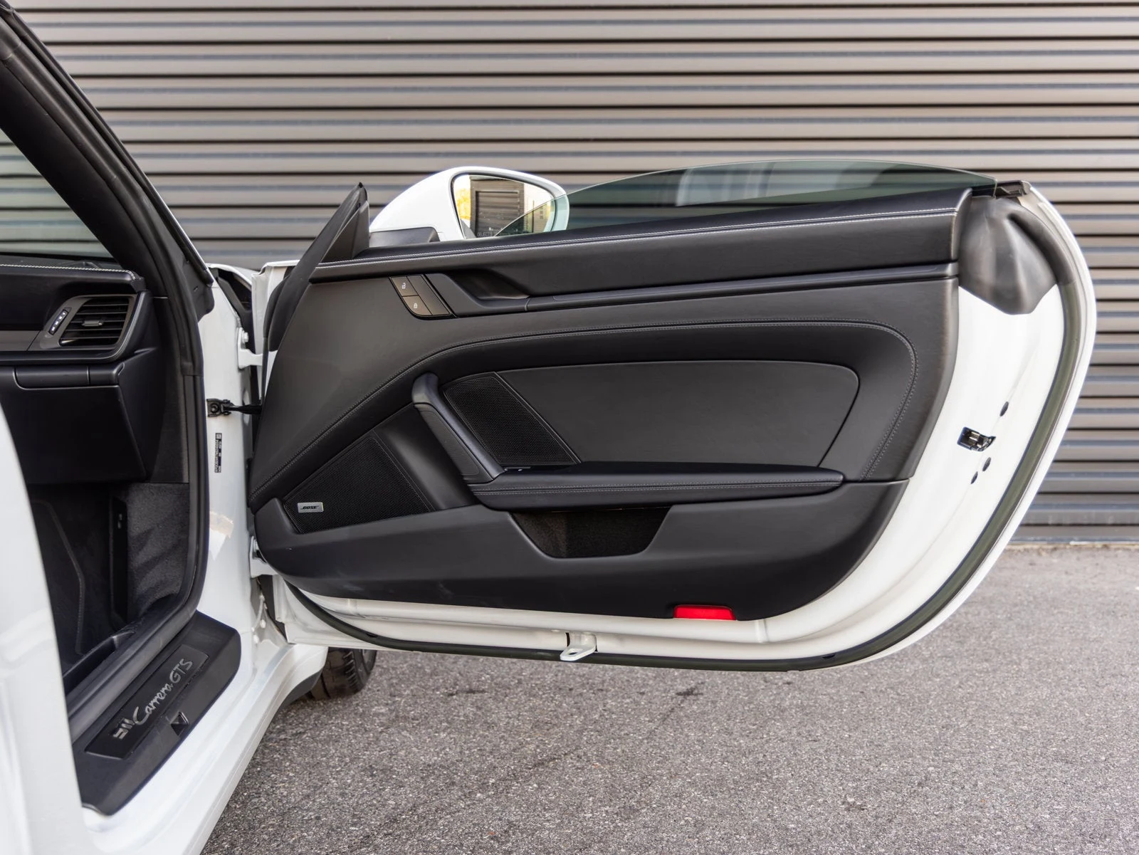 2022 Porsche 911 Carrera GTS Cabriolet interior, door panel, Black leather with Chalk stitching