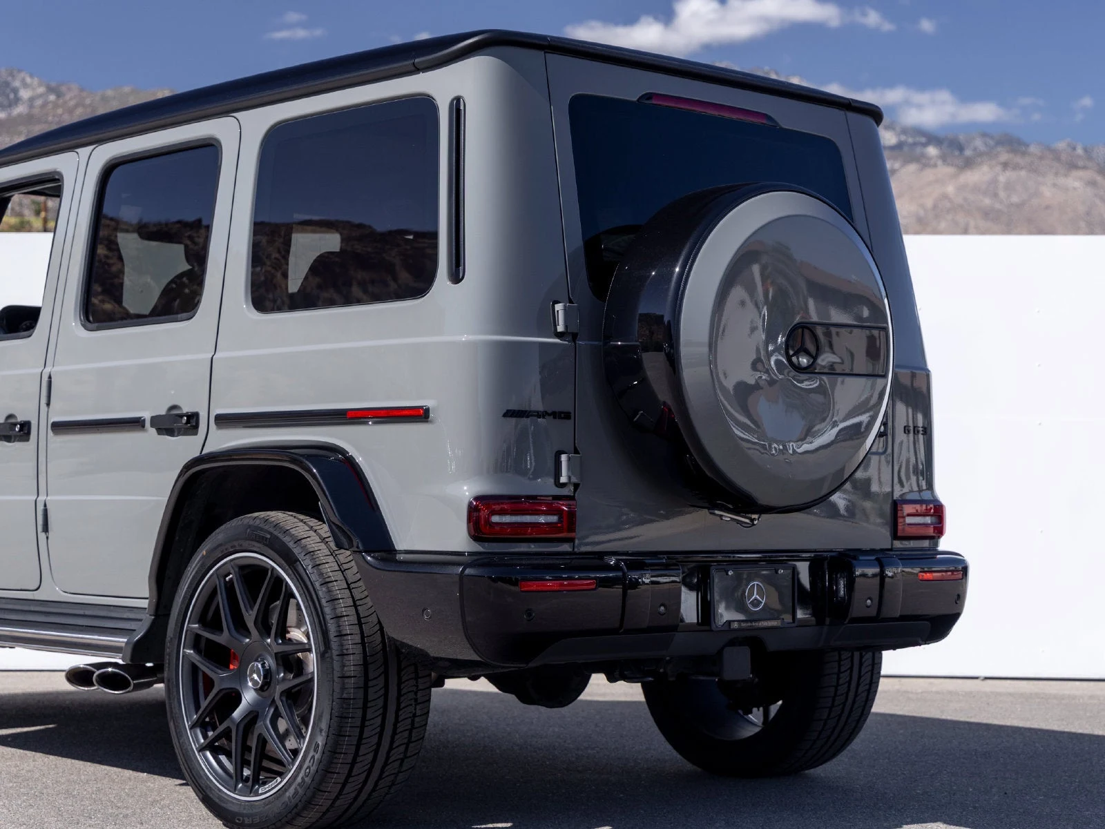 2022 Mercedes-AMG G 63 for sale, exterior, G manufaktur Arabian Gray