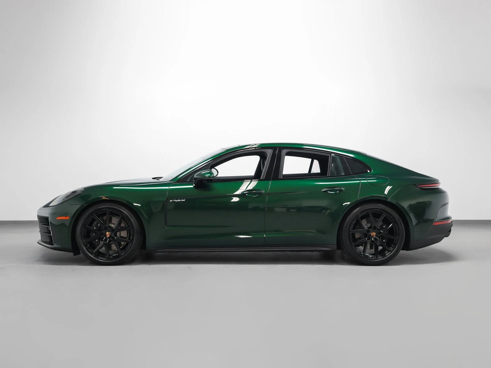 2026 Porsche Panamera 4 E-Hybrid, side profile, Oak Green Metallic Neo