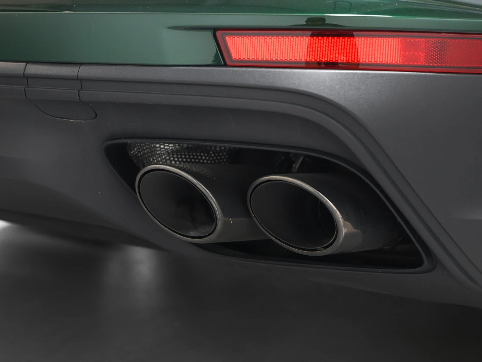 2026 Porsche Panamera 4 E-Hybrid for sale, exterior, Oak Green Metallic Neo