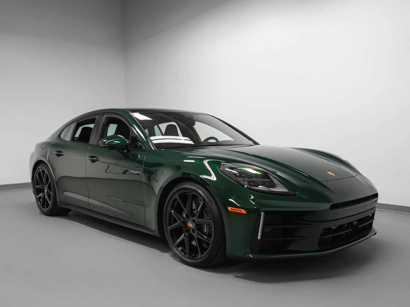 2026 Porsche Panamera 4 E-Hybrid for sale, exterior, Oak Green Metallic Neo