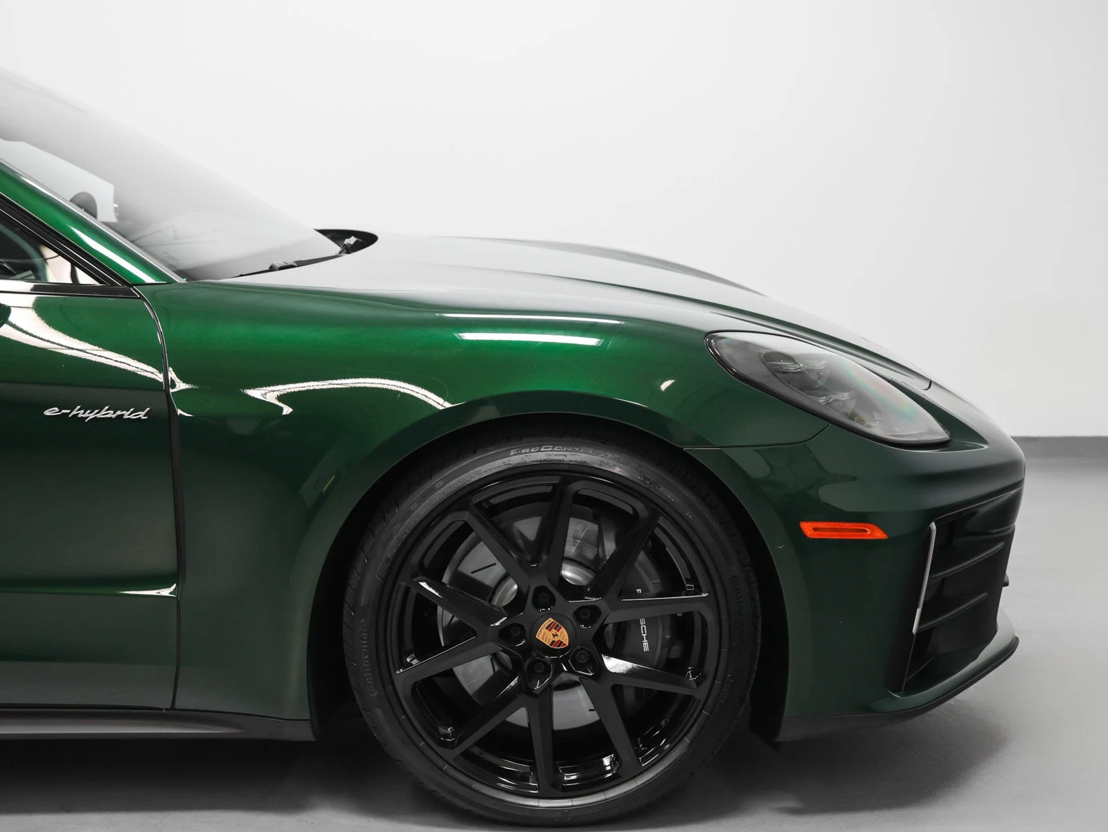 2026 Porsche Panamera 4 E-Hybrid for sale, exterior, Oak Green Metallic Neo