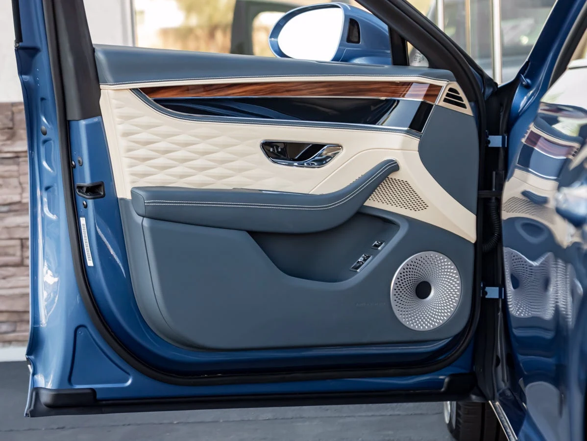 2022 Bentley Flying Spur V8 interior, door panel, Magnolia
