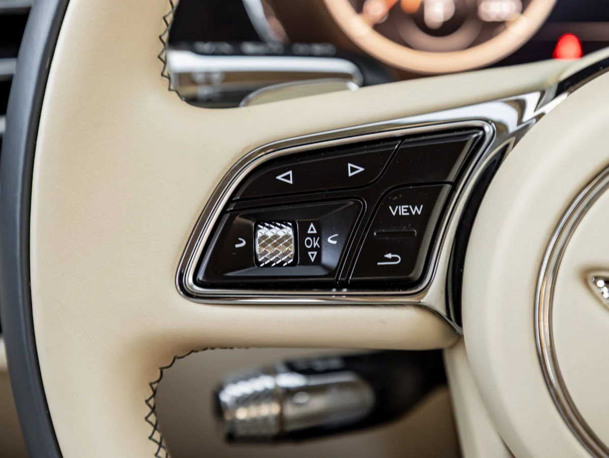 2022 Bentley Flying Spur V8 interior, center console, Magnolia