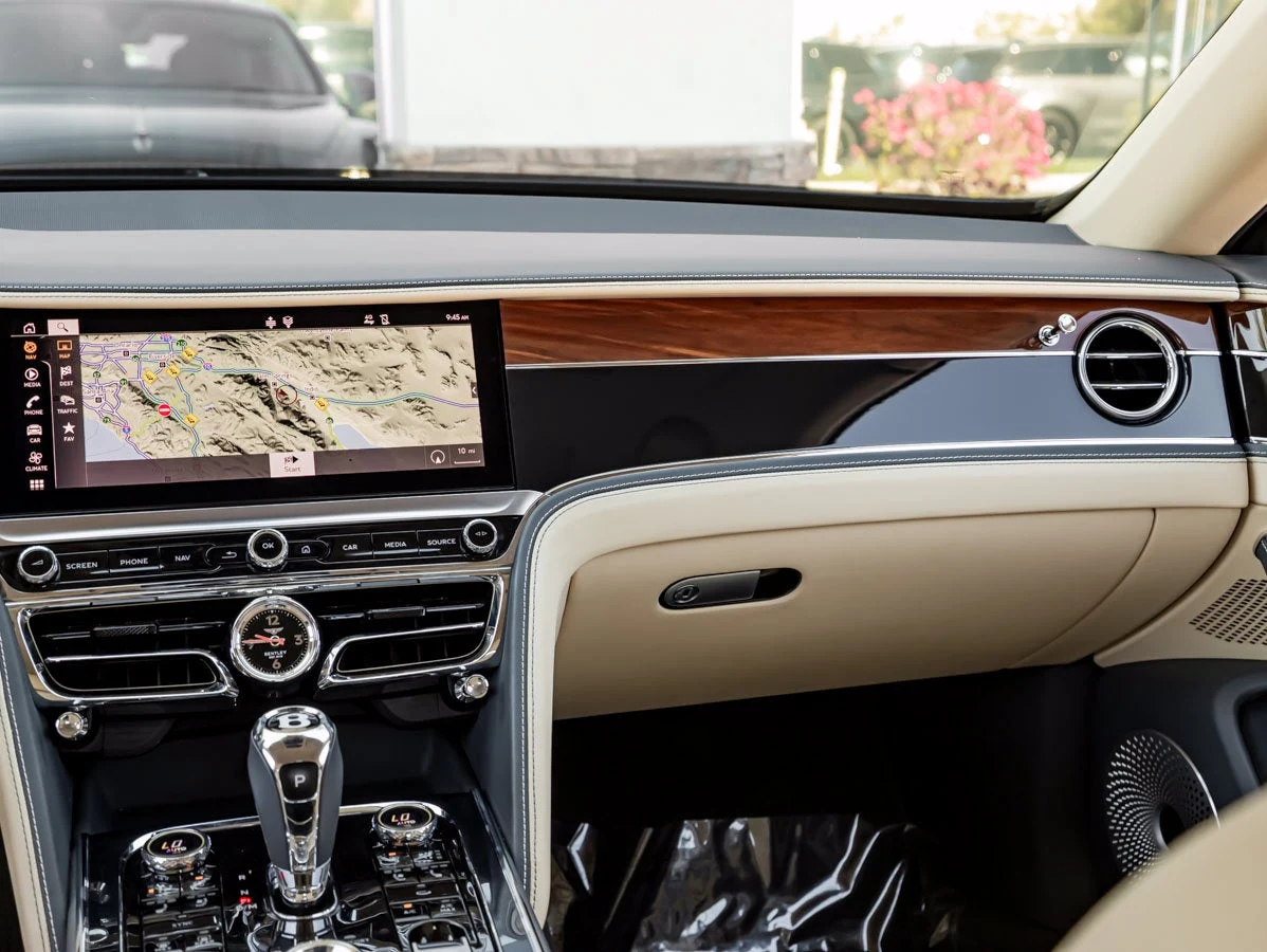 2022 Bentley Flying Spur V8 interior, dashboard, Magnolia