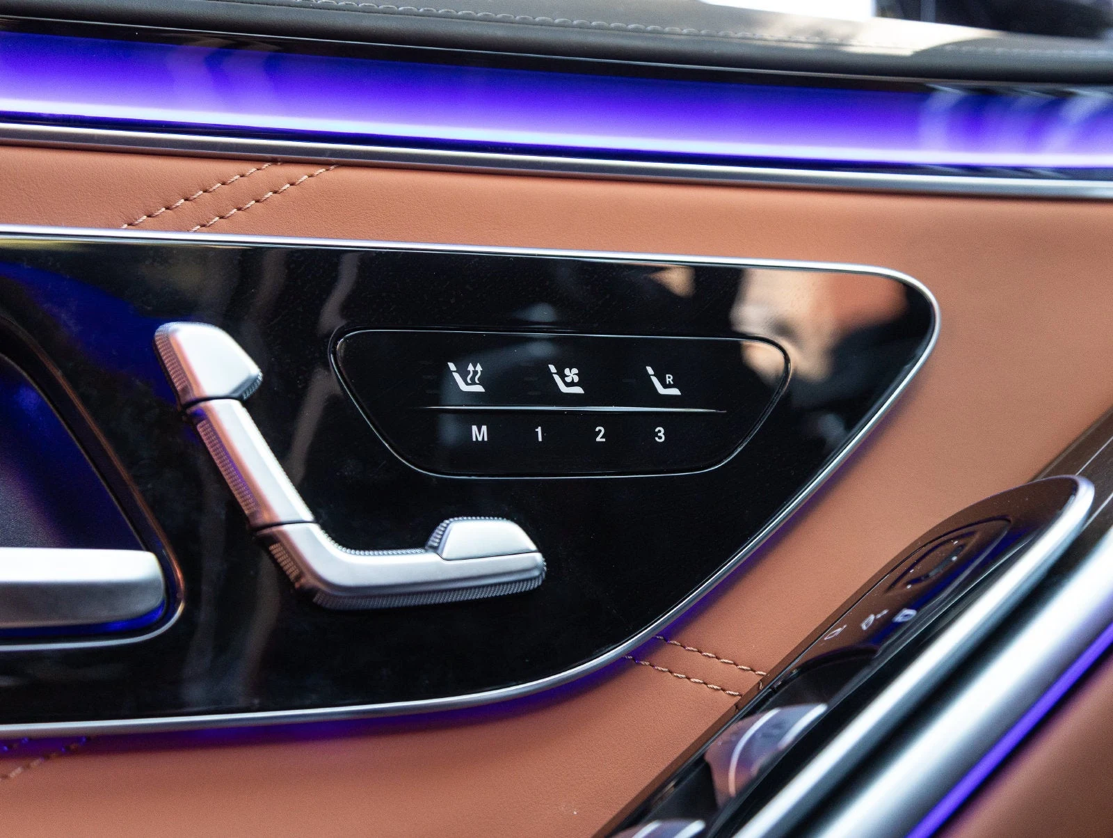 2024 Mercedes-AMG S 63 E PERFORMANCE interior