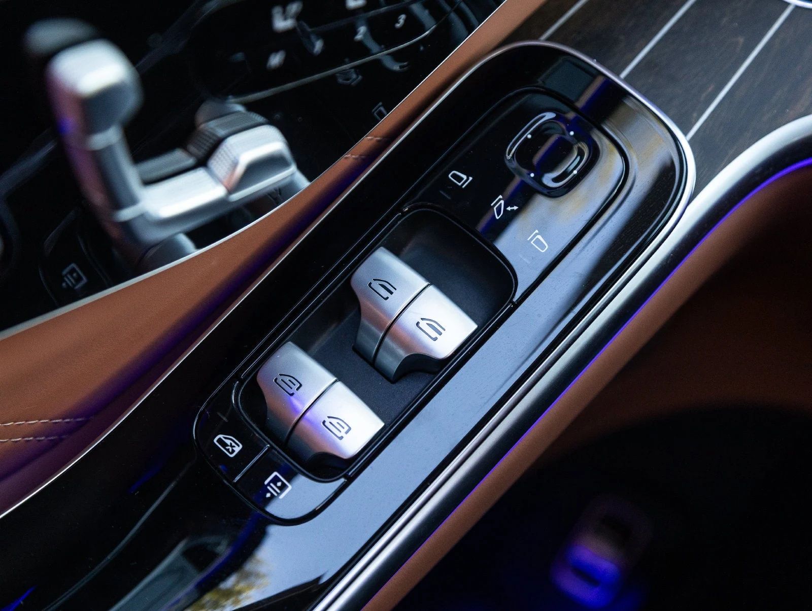 2024 Mercedes-AMG S 63 E PERFORMANCE interior, center console
