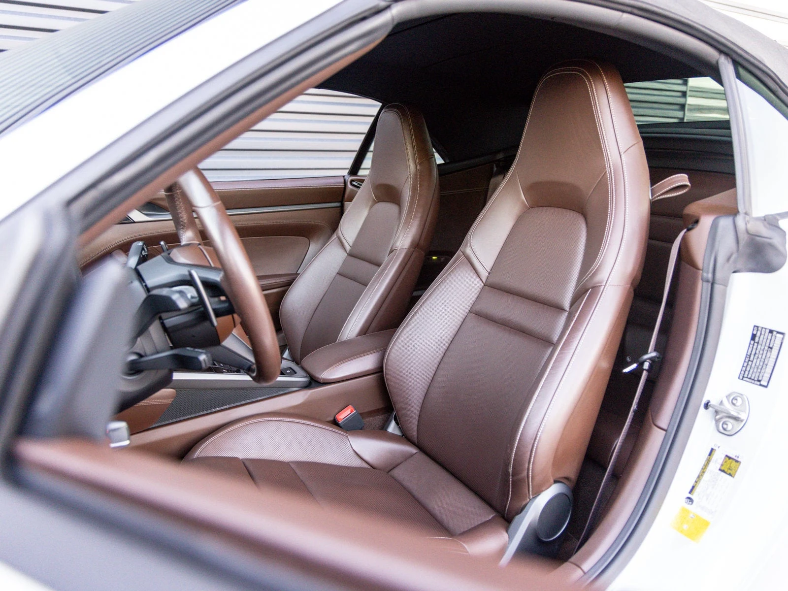 2021 Porsche 911 Carrera 4S Cabriolet interior, seats