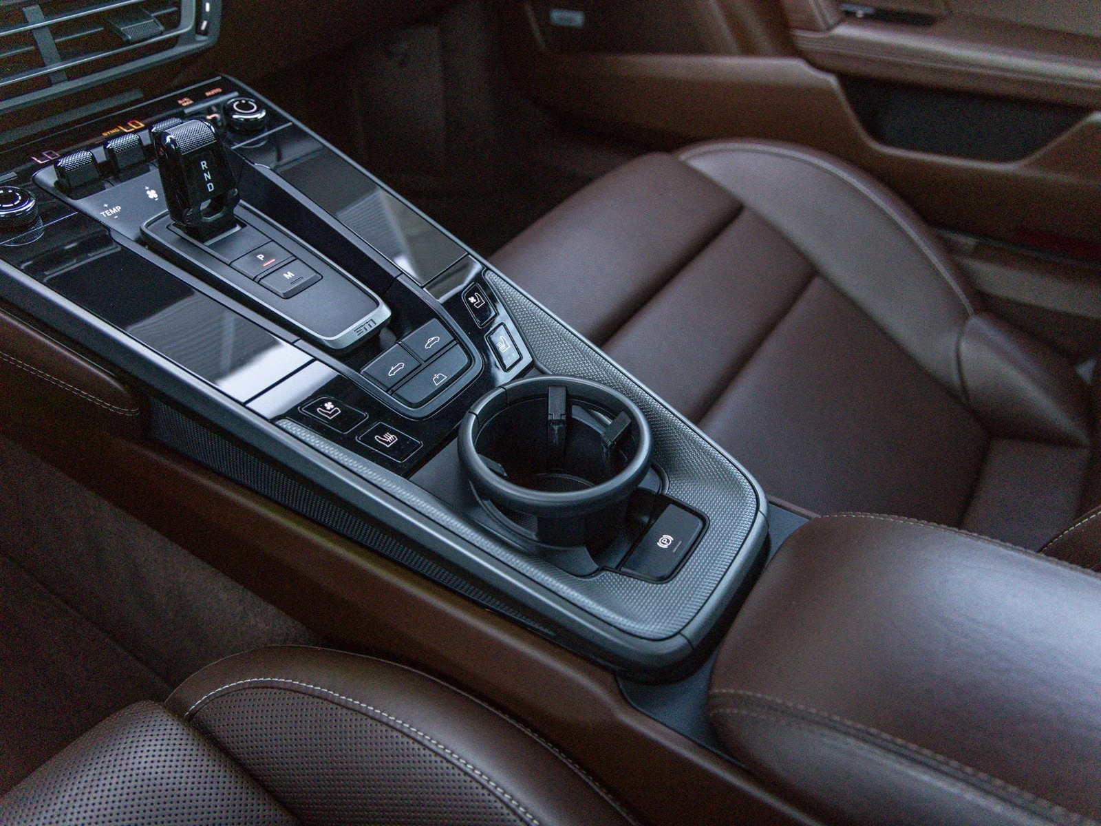 2021 Porsche 911 Carrera 4S Cabriolet interior, center console