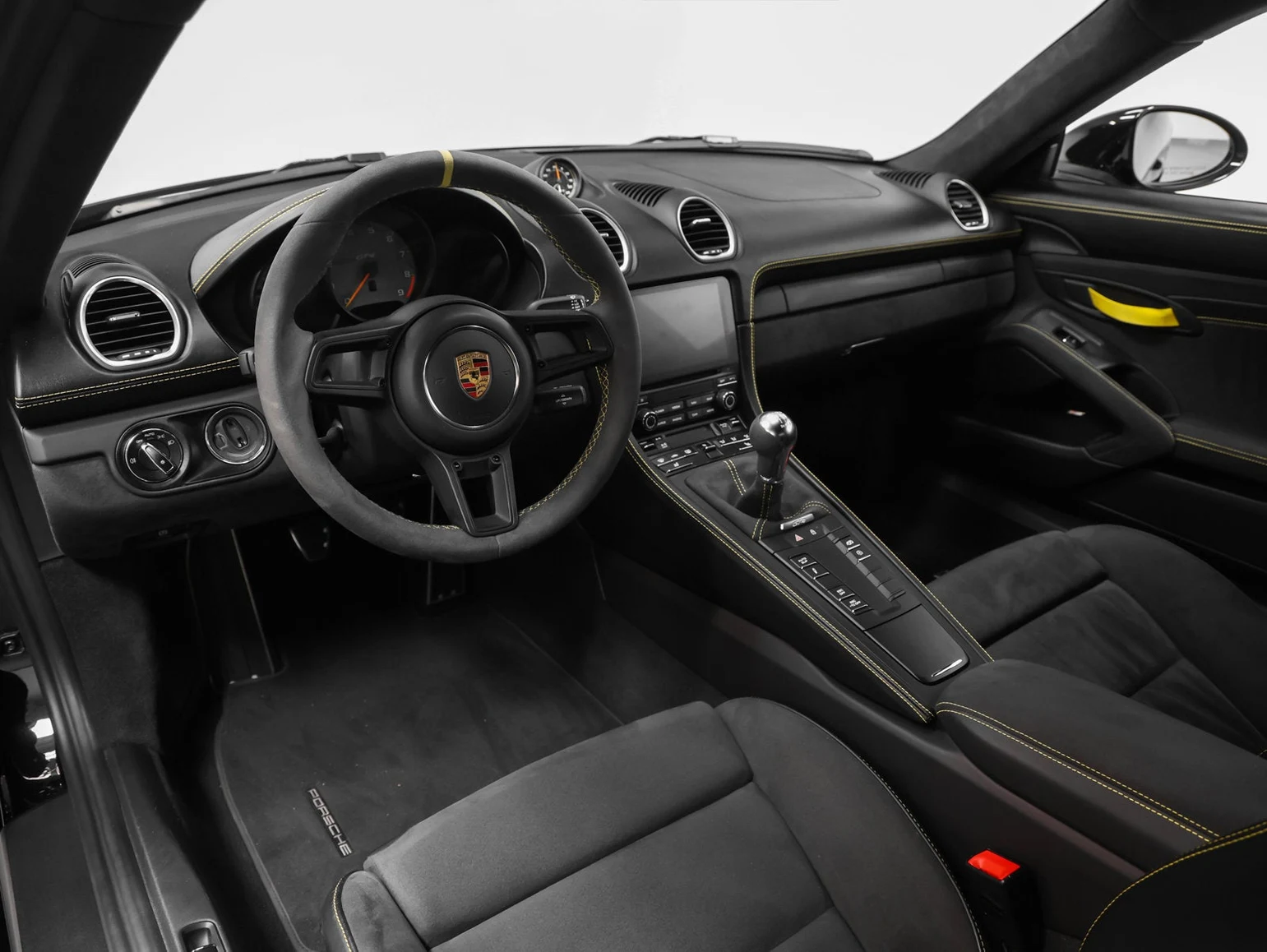2021 Porsche 718 Cayman GT4 Manual interior, dashboard