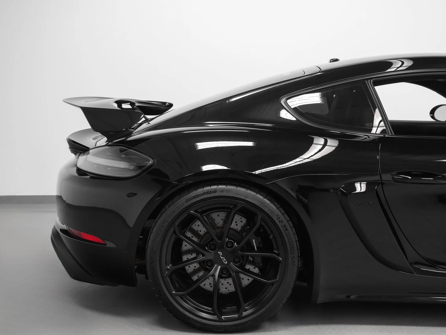 2021 Porsche 718 Cayman GT4 Manual, side profile, Black