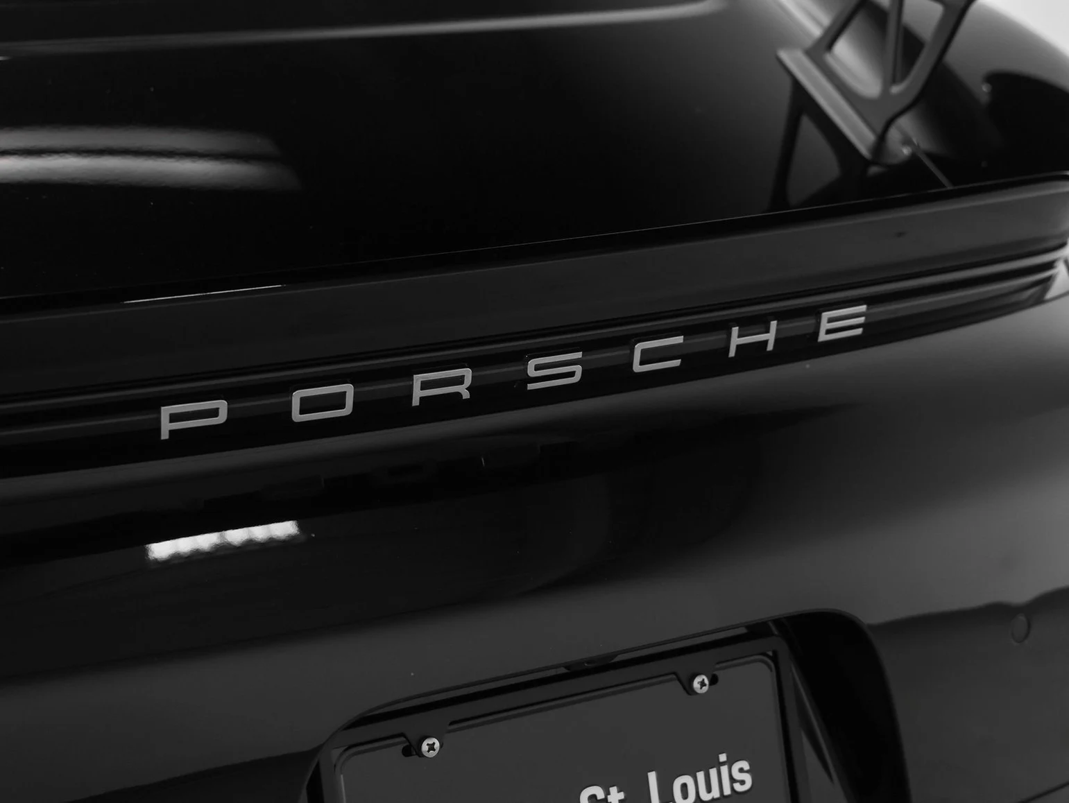 2021 Porsche 718 Cayman GT4 Manual interior