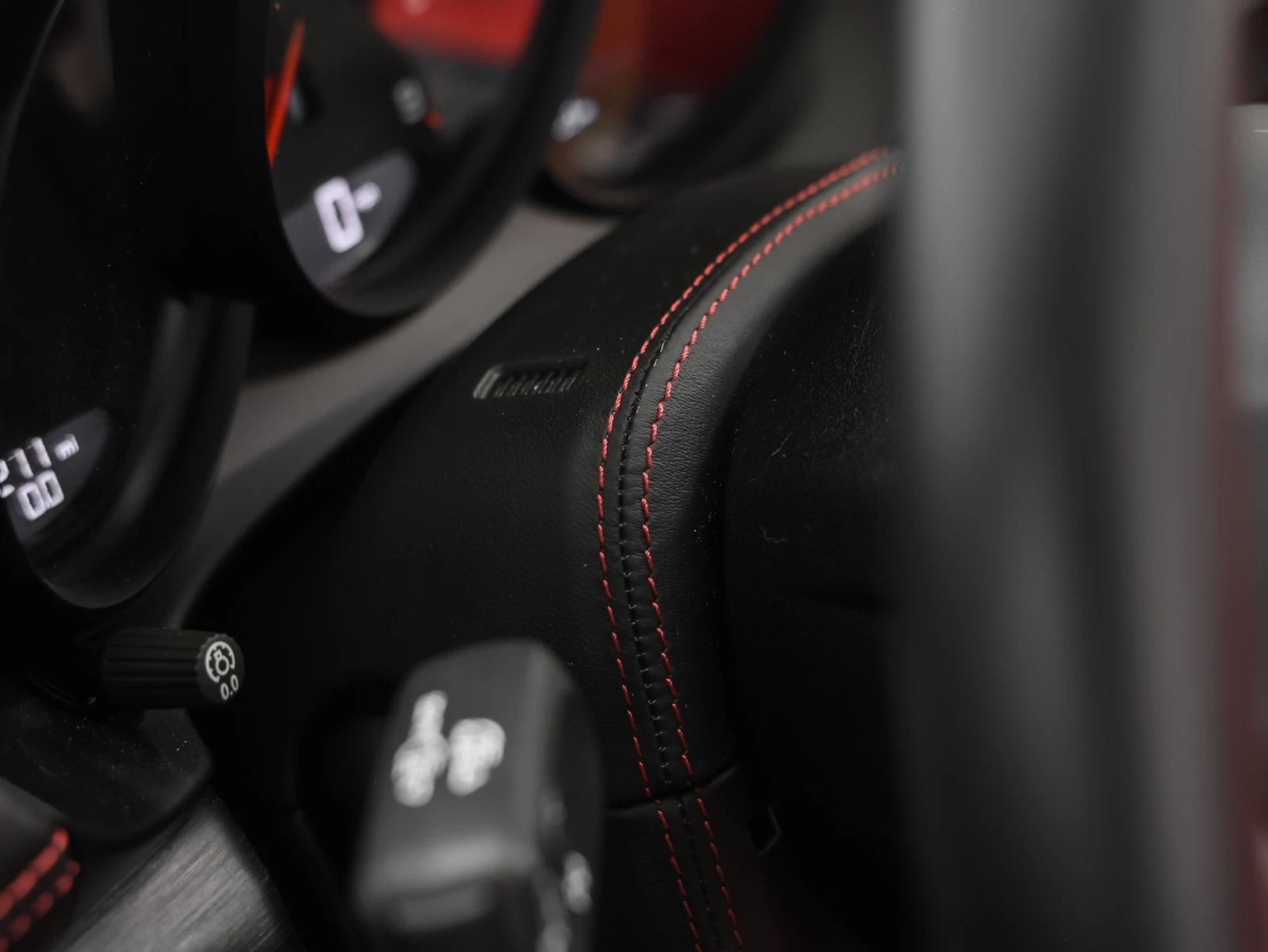 2025 Porsche 718 Boxster GTS 4.0 Manual interior, Black / Bordeaux Red leather